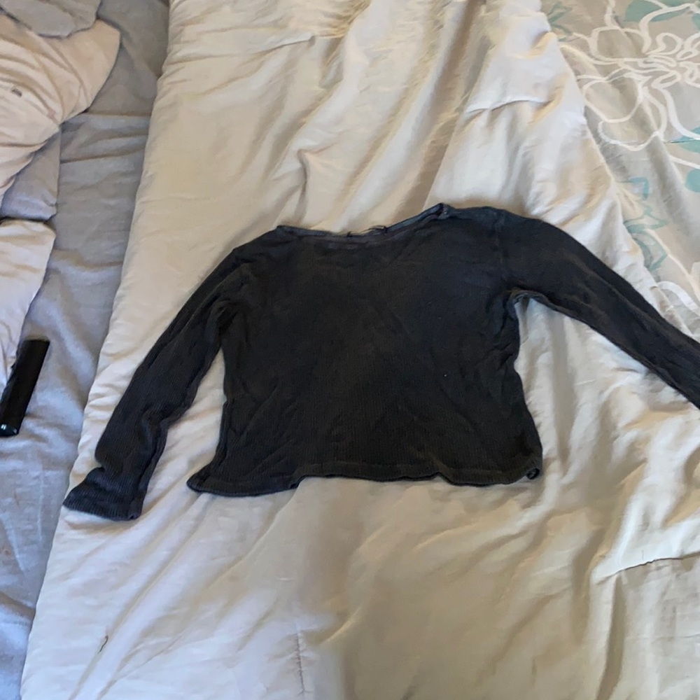 Brandy Melville long sleeve crop